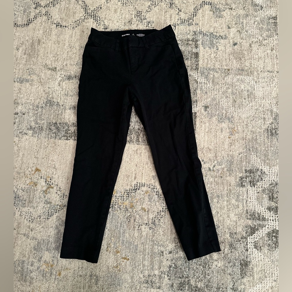 Euc- old navy black  size 2P high waisted pixie ankle pants
